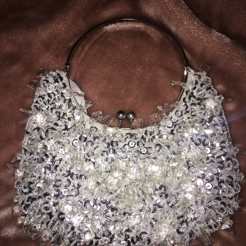 Beaded purse - Picture 2 of 4